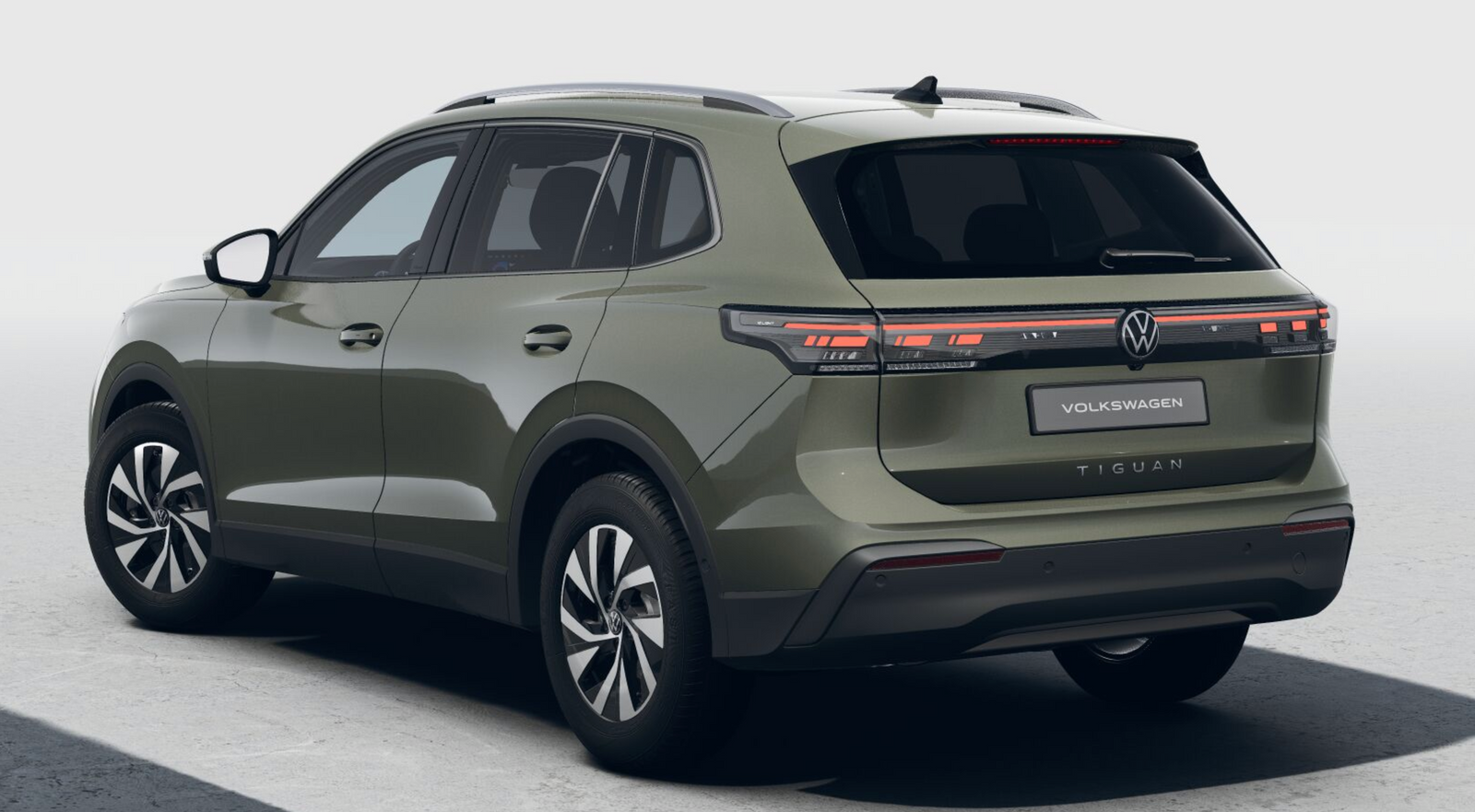 VOLKSWAGEN Tiguan 1.5 TSI eHybrid Edition Plus DSG Automatica Noleggio Lungo Termine Privati - Solorent.it