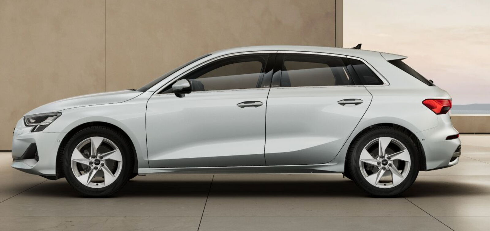 AUDI A3 TFSI 85 KW S tronic Business Advanced S.Back Automatica Noleggio Lungo Termine Privati - Solorent.it