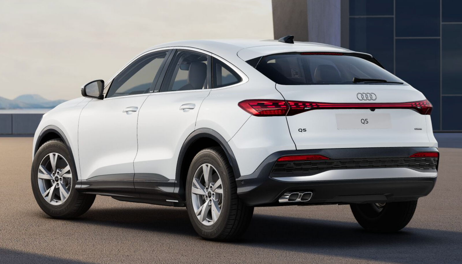 AUDI Q5 Sportback TDI 150kW quattro S tronic Business Advanced Noleggio Lungo Termine Privati - Solorent.it