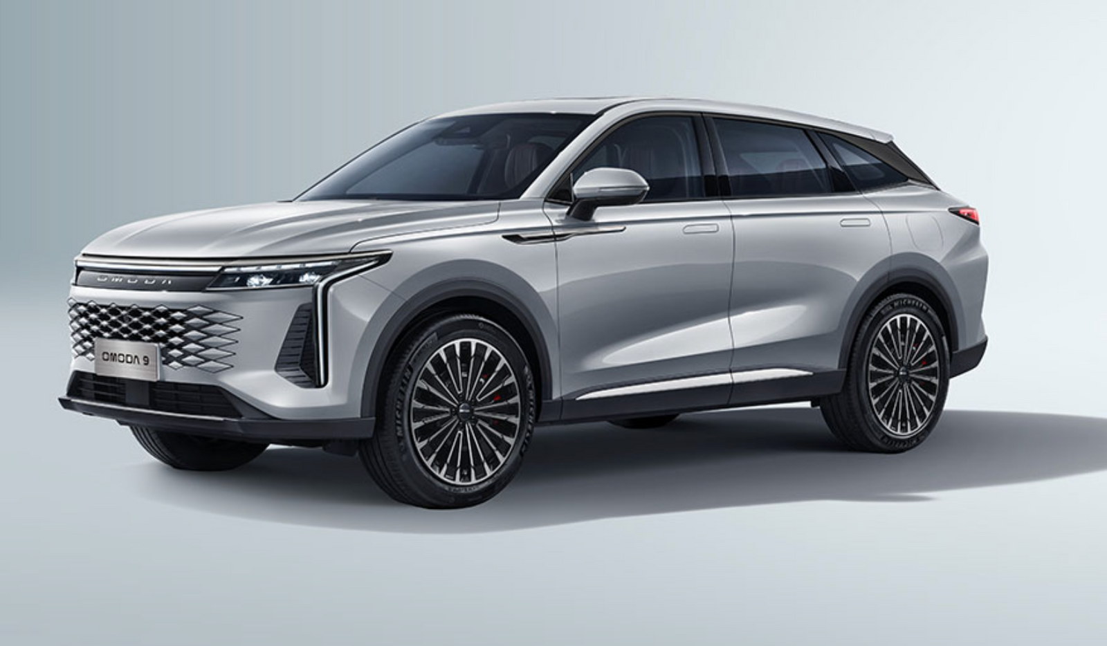 OMODA 9 1.5 TGDI Benzina ibrida plug-in Premium Noleggio Lungo Termine Privati - Solorent.it