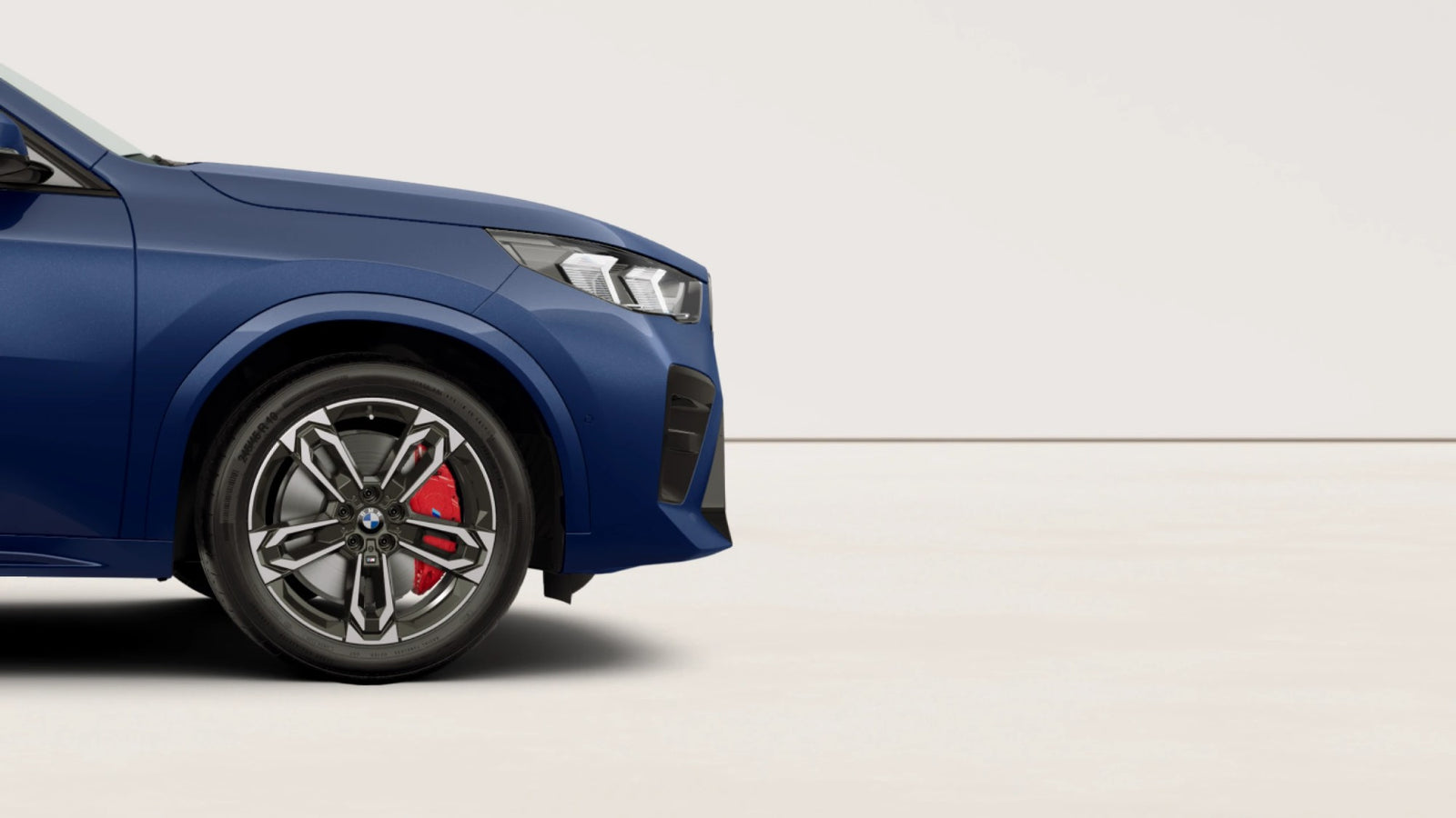 BMW X2 sDrive18d M Sport Pro Privati noleggio lungo termine - cerchi 19 pollici e pinze freno M rosse