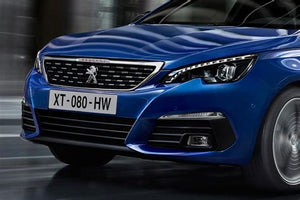 PEUGEOT 308 Berlina Allure PureTech 130 S&S 5 Porte Manuale Noleggio Lungo Termine - Solorent.it