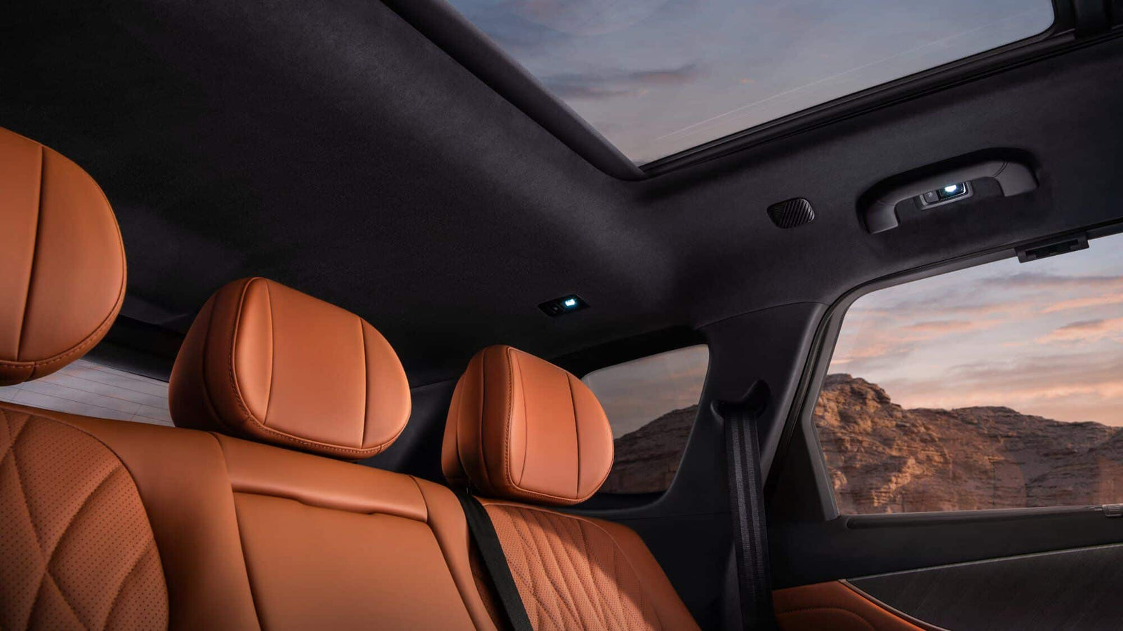 Jaecoo 8 SHS-P Exclusive AWD Privati noleggio lungo termine - tetto panoramico e sedili posteriori
