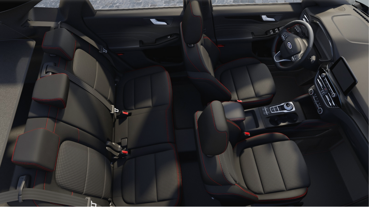 FORD Kuga 2.5 Benzina FHEV 180CV 2WD St-Line Automatica Noleggio Lungo Termine - Solorent.it