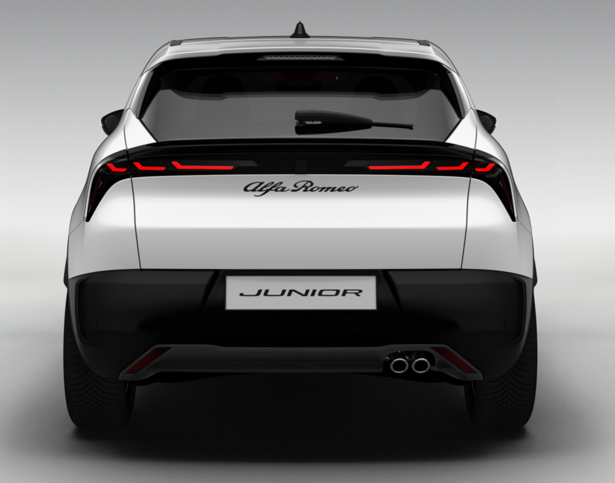 ALFA ROMEO Junior 1.2 145cv Hybrid eDCT6 Ibrida Automatica Noleggio Lungo Termine