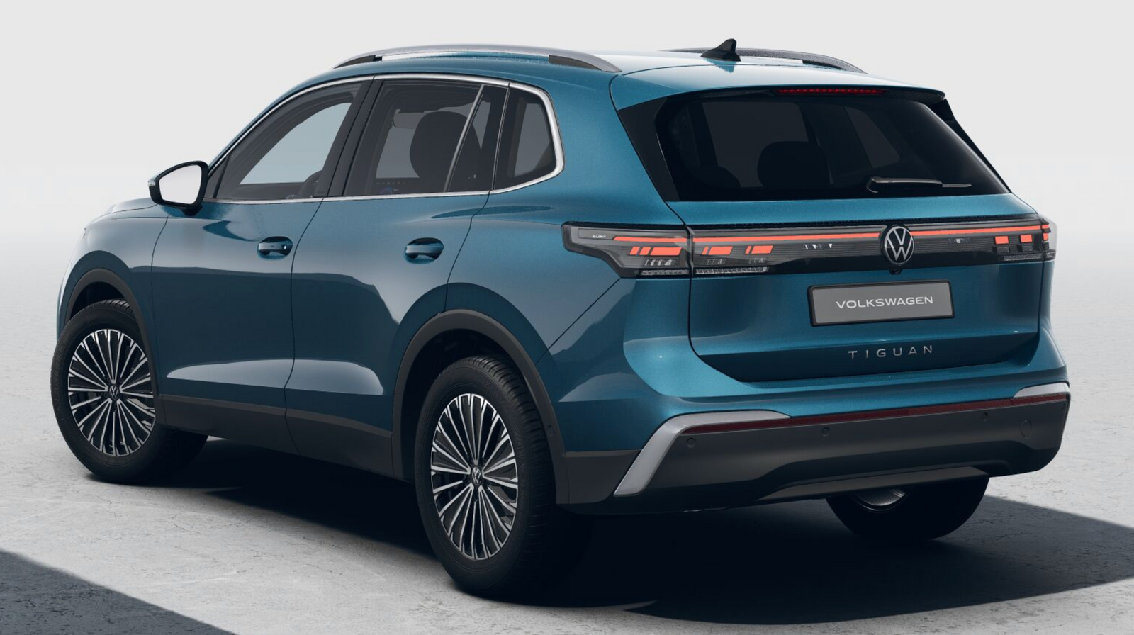 VOLKSWAGEN Tiguan 2.0 TDI 110KW SCR Elegance DSG Automatica Noleggio Lungo Termine Privati - Solorent.it