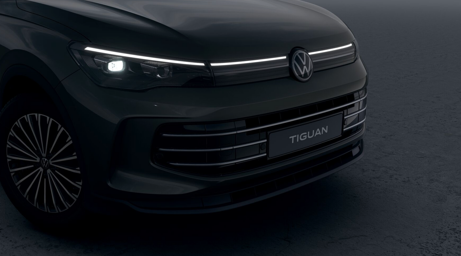 VOLKSWAGEN Tiguan 2.0 TDI 110KW SCR Elegance DSG Automatica Noleggio Lungo Termine Privati - Solorent.it