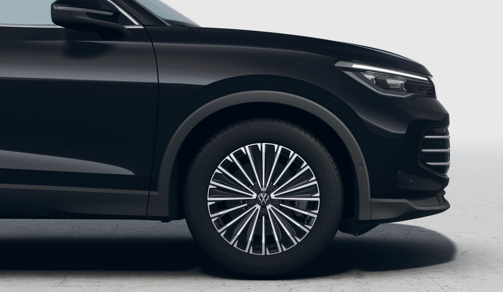 VOLKSWAGEN Tiguan 2.0 TDI 110KW SCR Elegance DSG Automatica Noleggio Lungo Termine Privati - Solorent.it