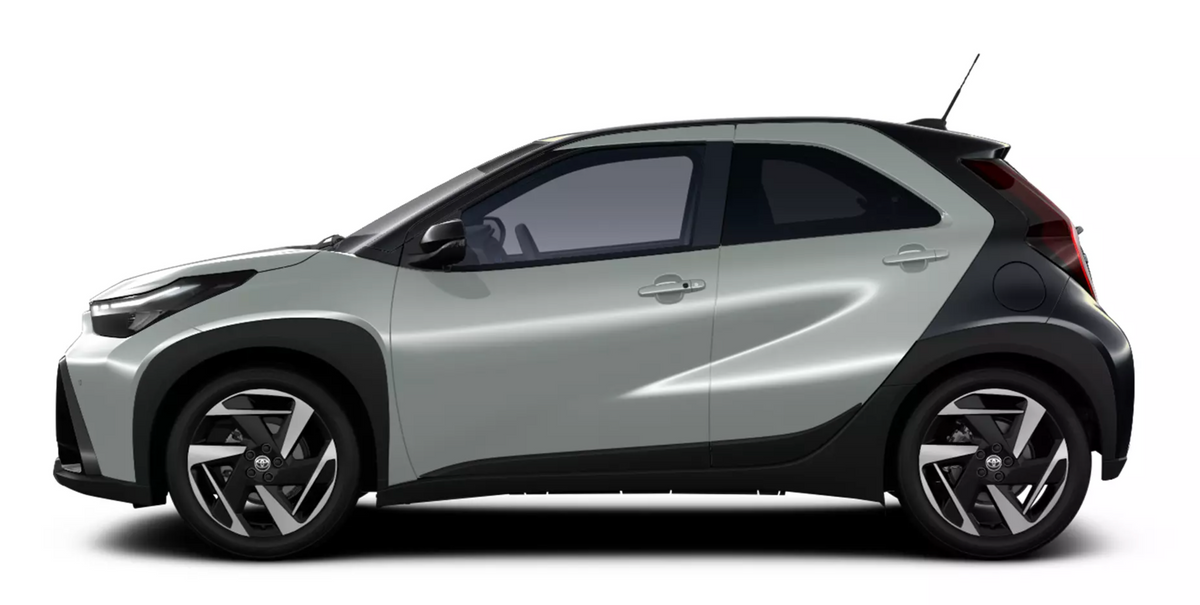 TOYOTA Aygo X Hybrid 115 Premium e-CVT Noleggio Lungo Termine
