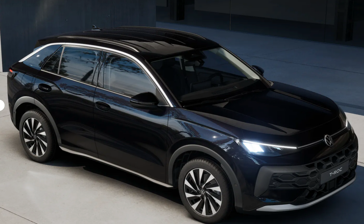 Volkswagen T-Roc 1.5 eTSI 85kW ACT Life DSG Noleggio Lungo Termine Privati - Solorent.it