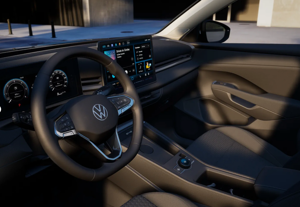 Volkswagen T-Roc 1.5 eTSI 85kW ACT Life DSG Noleggio Lungo Termine Privati - Solorent.it