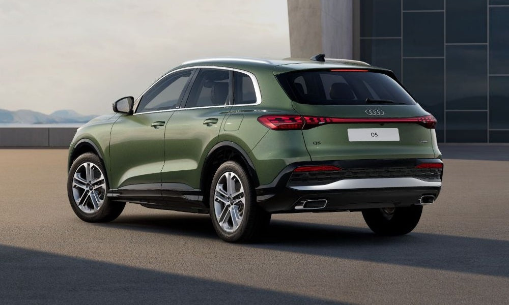 Audi Q5 e-hybrid quattro 220 kW S tronic Business Advanced – Verde District – tre quarti posteriore