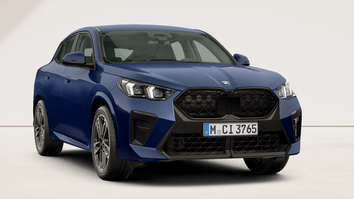 BMW X2 sDrive18d M Sport Pro Privati noleggio lungo termine - Portimao Blue vista anteriore