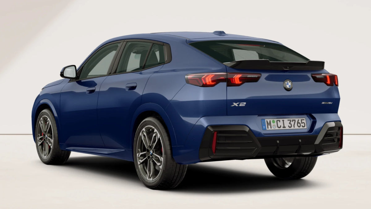 BMW X2 sDrive18d M Sport Pro Privati noleggio lungo termine - Portimao Blue vista posteriore