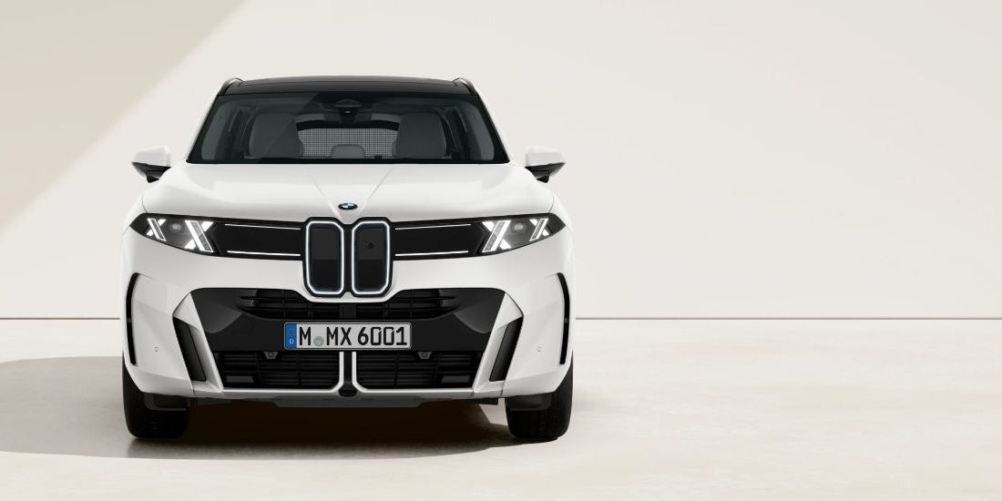 BMW X5 xDrive40d M Sport Automatica – vista frontale in bianco