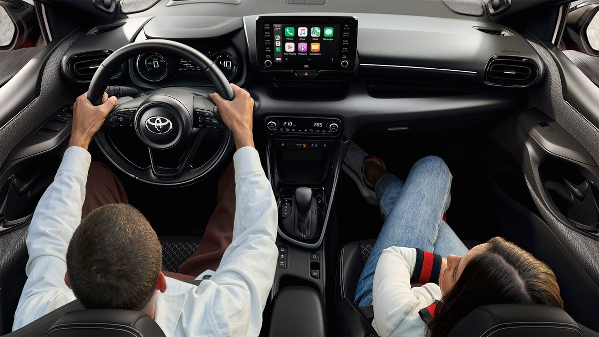 TOYOTA YARIS 1.5 Hybrid Business Automatica Noleggio Lungo Termine - Solorent.it