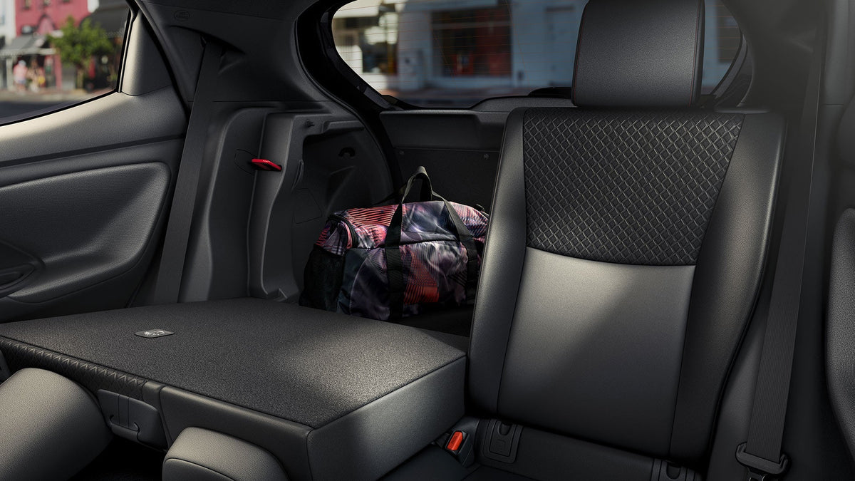 TOYOTA YARIS 1.5 Hybrid Business Automatica Noleggio Lungo Termine - Solorent.it