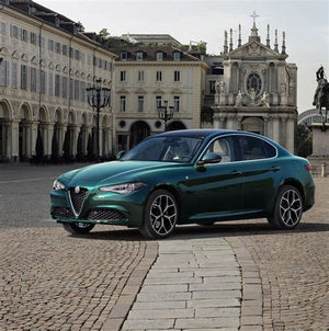 ALFA ROMEO GIULIA 4 PORTE BERLINA 2.2 TURBO DIESEL 160CV ROSSO EDIZIONE AT8 Noleggio Lungo Termine - Spark Consulting