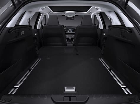 PEUGEOT 308 SW Station wagon SW Allure PureTech 130 S&S 5 Porte Manuale Noleggio Lungo Termine - Solorent.it