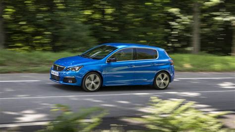 PEUGEOT 308 Berlina Allure PureTech 130 S&S 5 Porte Manuale Noleggio Lungo Termine - Solorent.it