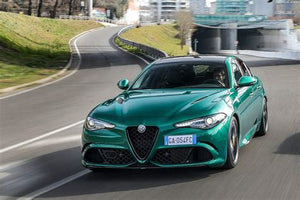 ALFA ROMEO GIULIA 4 PORTE BERLINA 2.2 TURBO DIESEL 160CV ROSSO EDIZIONE AT8 Noleggio Lungo Termine - Spark Consulting