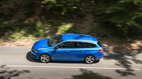 PEUGEOT 308 SW Station wagon SW Allure PureTech 130 S&S 5 Porte Manuale Noleggio Lungo Termine - Solorent.it