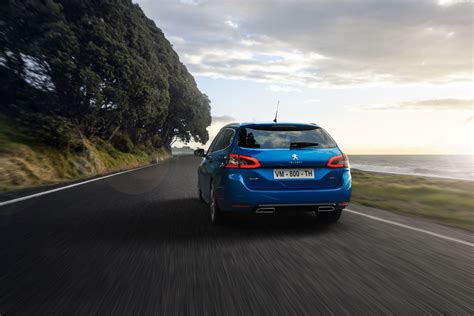 PEUGEOT 308 SW Station wagon SW Allure PureTech 130 S&S 5 Porte Manuale Noleggio Lungo Termine - Solorent.it